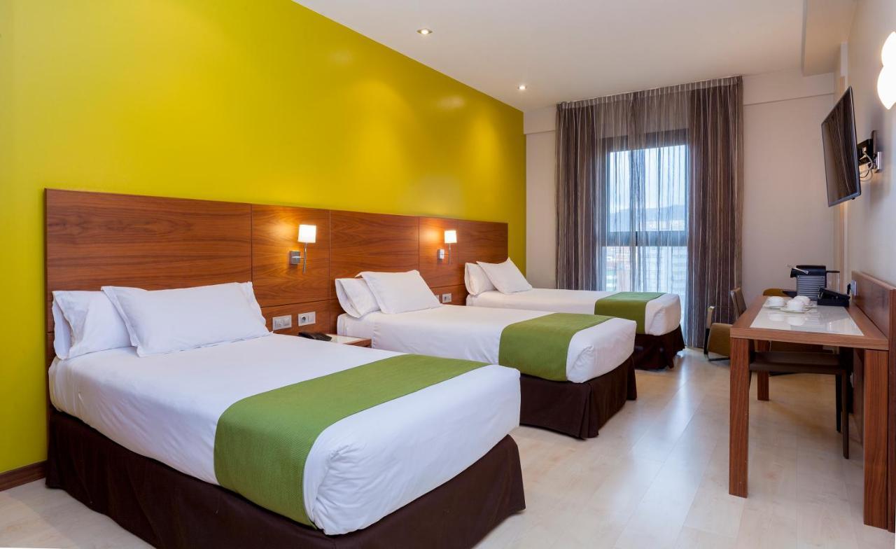호텔 그란 빌바오 객실 사진 Room at a hotel in Madrid, Spain